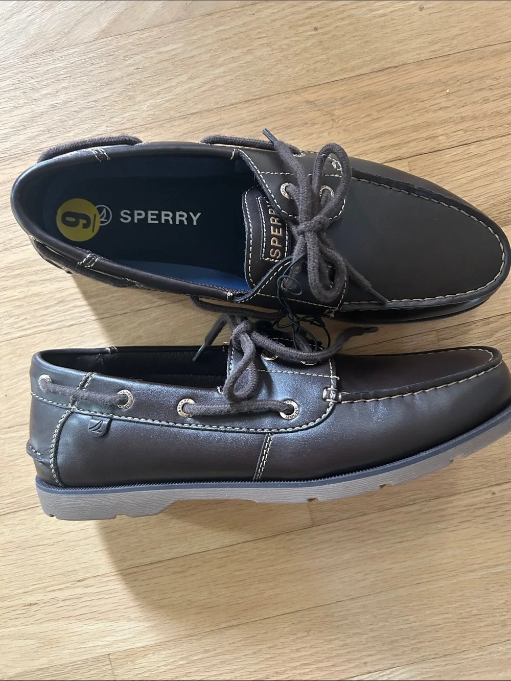 NWOT Sperry Men’s Top Sider Dark Brown Leather 2-Eye Boat Shoes, Size 9